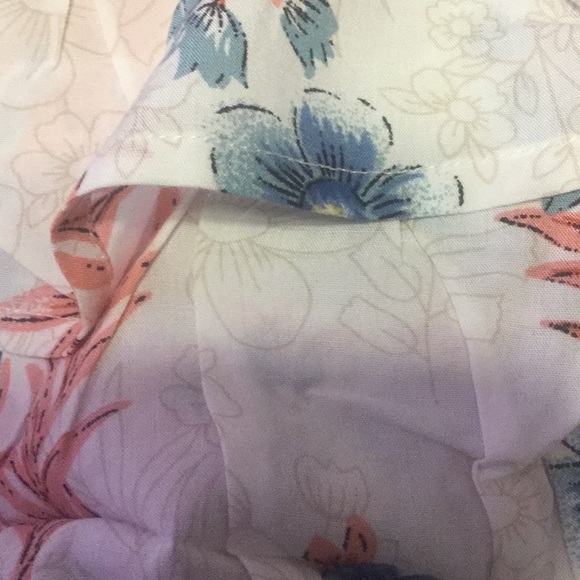 IVORY FLORAL OFF THE SHOULDERS ROMPER - Picture 5 of 6